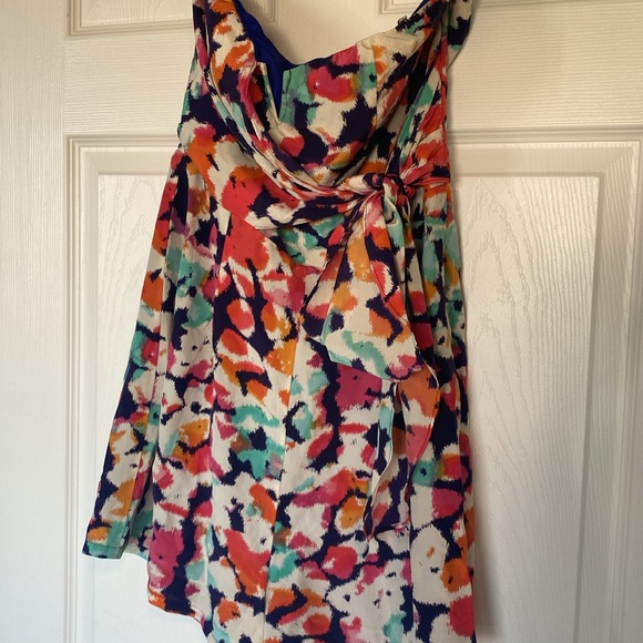 Strapless Romper - Picture 2 of 5